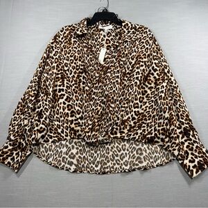 NWT Women's XL Leopard Print Blouse Button Down Gold Accents by Fever V-Neck